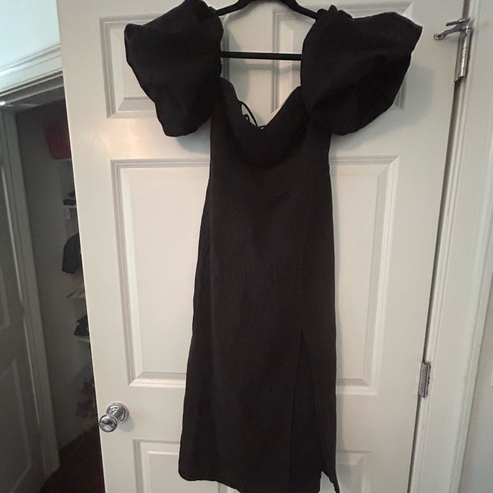 Midi black linen dress with puff sleeves